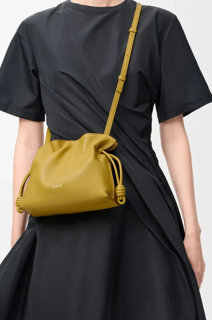 Mini bolso de mano Flamenco en piel de becerro napa Ginger Mini bolso de mano Flamenco en piel de becerro napa Ginger