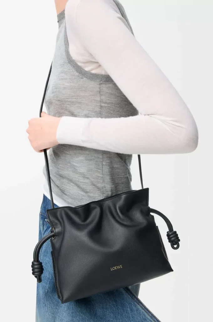 Mini bolso de mano Flamenco en piel de becerro napa negro