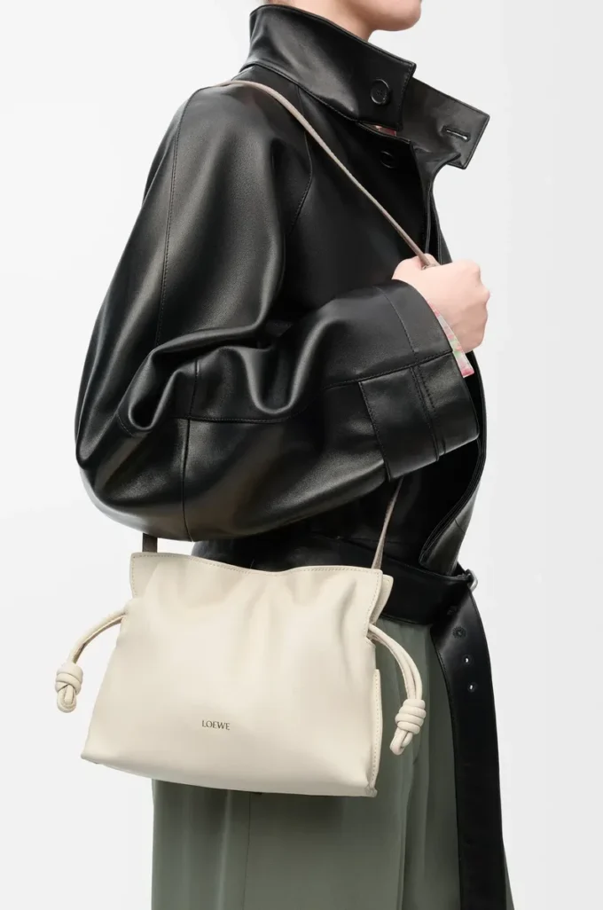 Mini bolso de mano Flamenco en piel de becerro napa Sea Salt