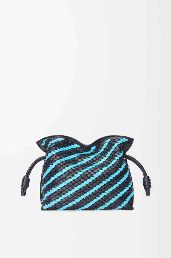 Mini bolso de mano Flamenco en piel de cordero napa tinta oscura/azul cielo Mini bolso de mano Flamenco en piel de cordero napa tinta oscura/azul cielo