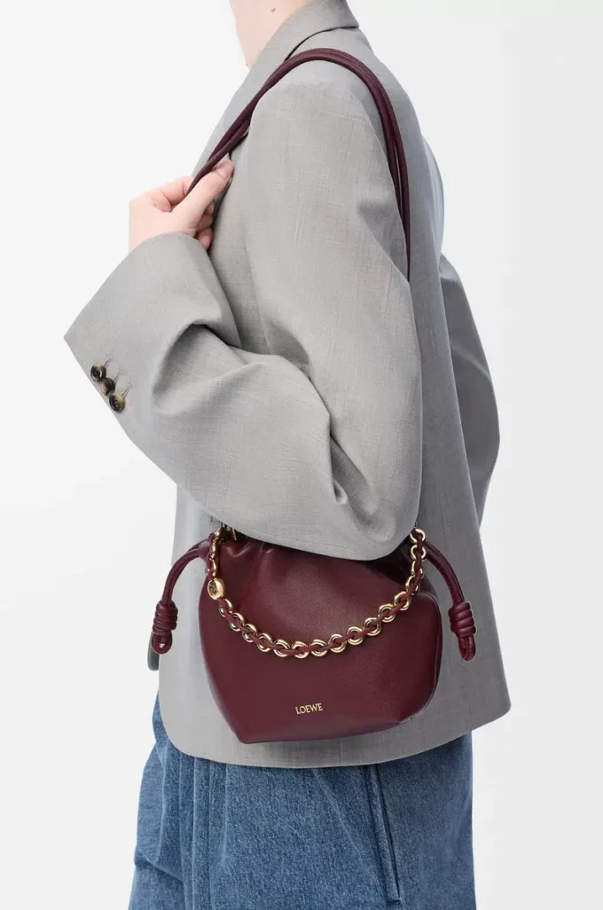 Mini bolso Flamenco en suave piel de cordero napa burdeos oscuro Mini bolso Flamenco en suave piel de cordero napa burdeos oscuro