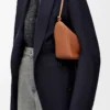 Mini bolso hobo Hammock en piel de becerro clásica color Tan Mini bolso hobo Hammock en piel de becerro clásica color Tan