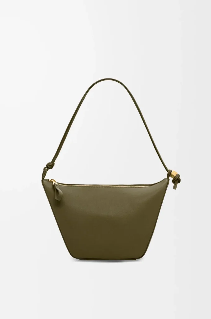 Mini Hammock hobo en piel de becerro clásica Dark Khaki Mini Hammock hobo en piel de becerro clásica Dark Khaki