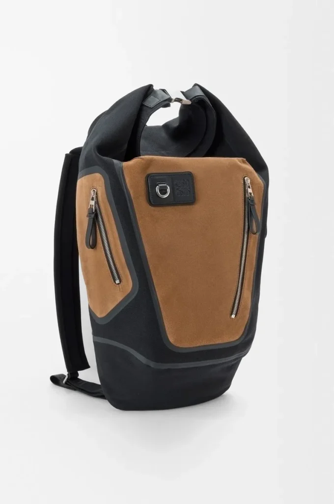 Mochila Flex con cierre enrollable en lona y ante Negro/Oro oscuro Mochila Flex con cierre enrollable en lona y ante Negro/Oro oscuro