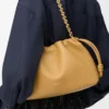 Monedero Flamenco mediano en piel de cordero napa suave color Sahara
