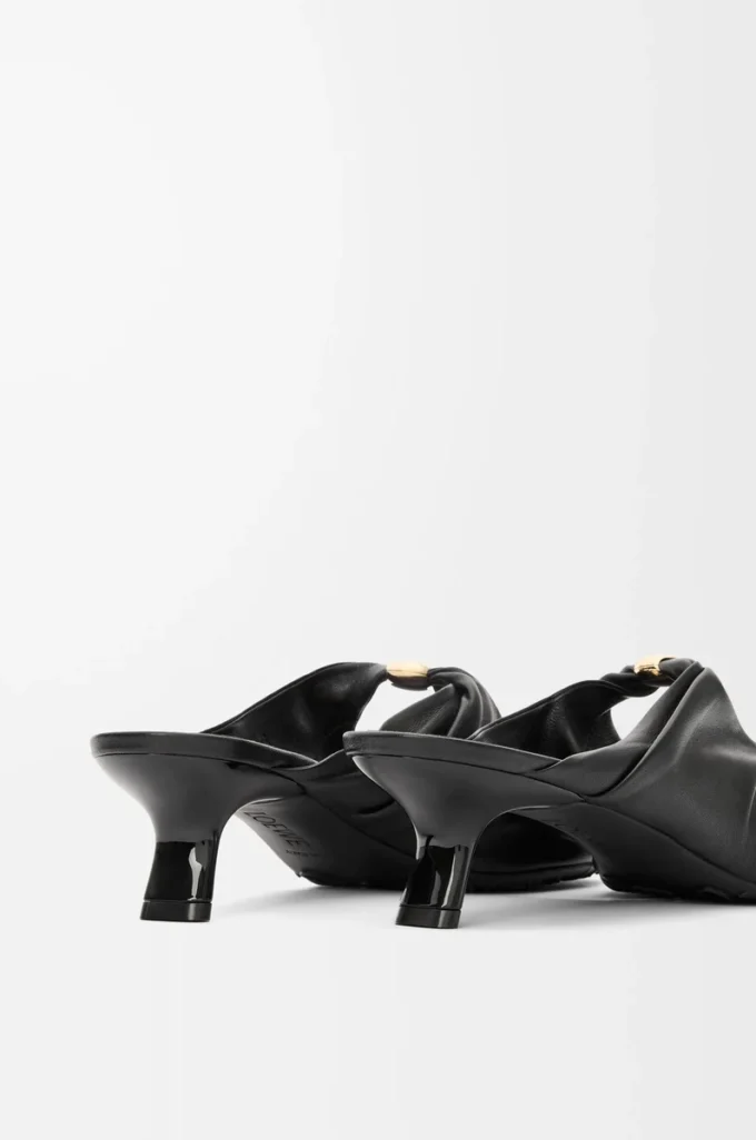 Mule Pebble Soft en piel de cordero napa Black Mule Pebble Soft en piel de cordero napa Black