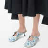 Mules Pebble Soft en piel de cordero napa estampada Soft White/Blue Mules Pebble Soft en piel de cordero napa estampada Soft White/Blue