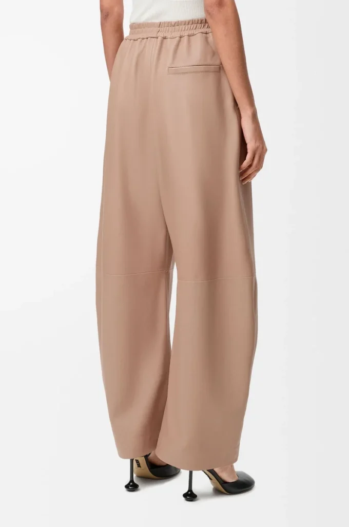 Pantalones acampanados de piel de cordero napa Beige Pantalones acampanados de piel de cordero napa Beige