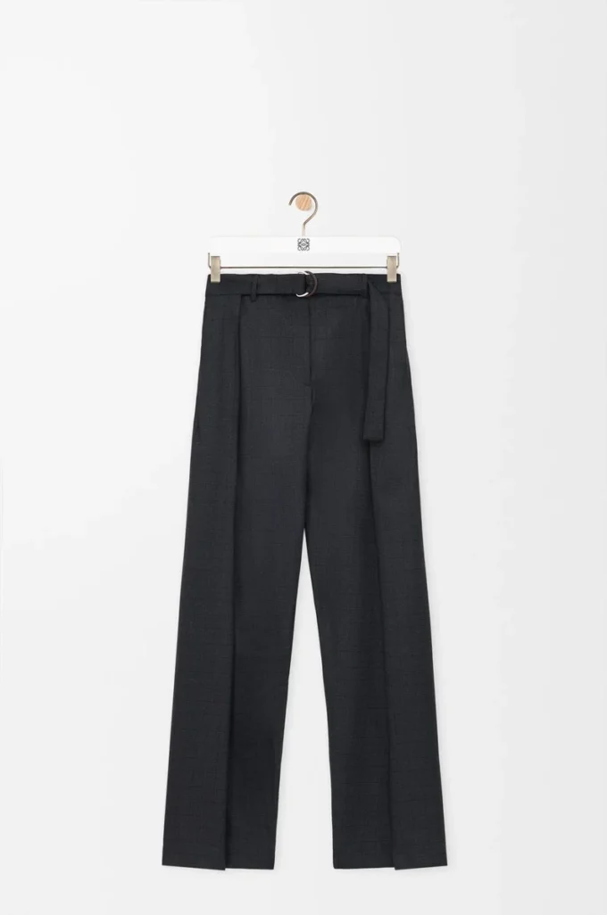 Pantalones con cinturón de lana Gris oscuro Pantalones con cinturón de lana Gris oscuro