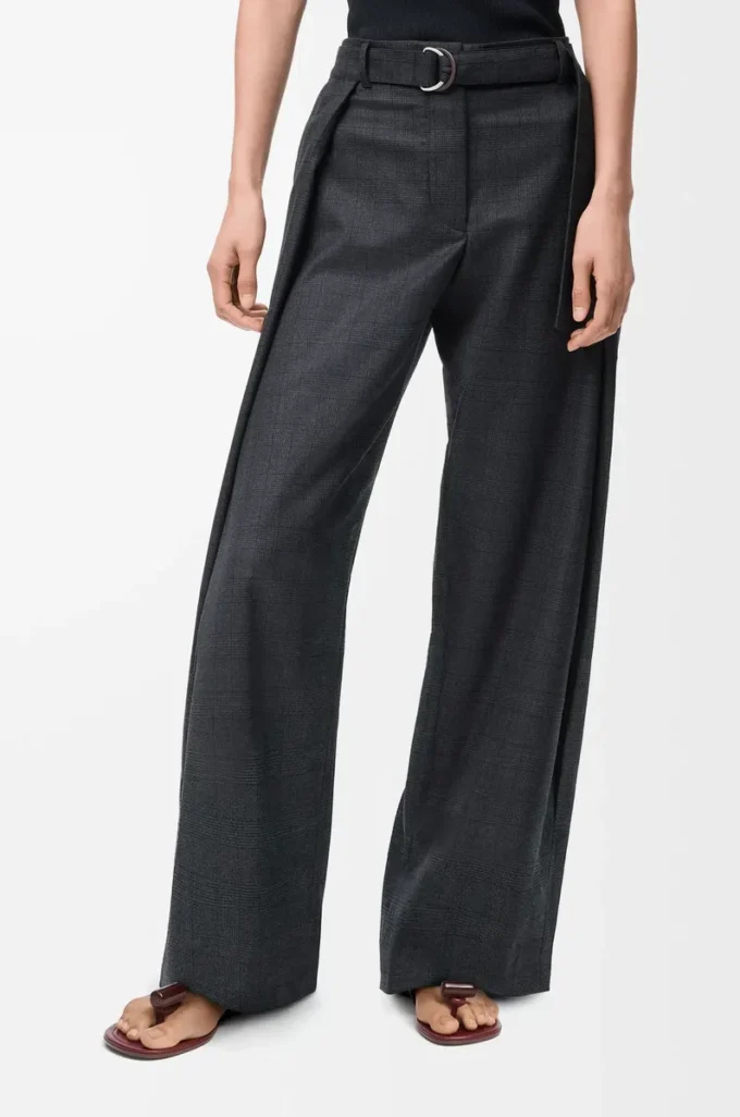 Pantalones con cinturón de lana Gris oscuro Pantalones con cinturón de lana Gris oscuro