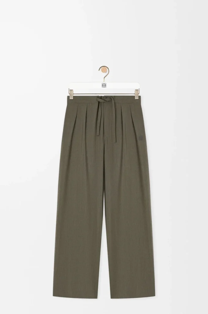Pantalones con cordón ajustable de lana verde caqui