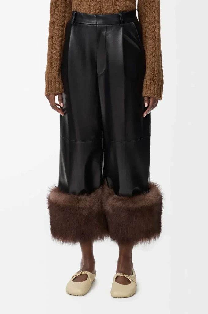 Pantalones con vuelta en piel de cordero napa. Negro Pantalones con vuelta en piel de cordero napa. Negro
