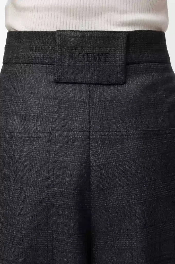 Pantalones cortos cargo de lana Gris oscuro Pantalones cortos cargo de lana Gris oscuro