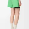 Pantalones cortos de alto rendimiento en tejido técnico verde