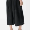 Pantalones cropped de piel de cordero napa. Negro Pantalones cropped de piel de cordero napa. Negro