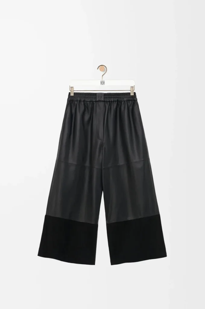 Pantalones cropped de piel de cordero napa y piel de cabra ante. Negro Pantalones cropped de piel de cordero napa y piel de cabra ante. Negro