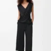 Pantalones cropped de viscosa elástica. Negro Pantalones cropped de viscosa elástica. Negro