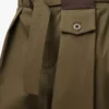 Pantalones de algodón y seda verde caqui Pantalones de algodón y seda verde caqui