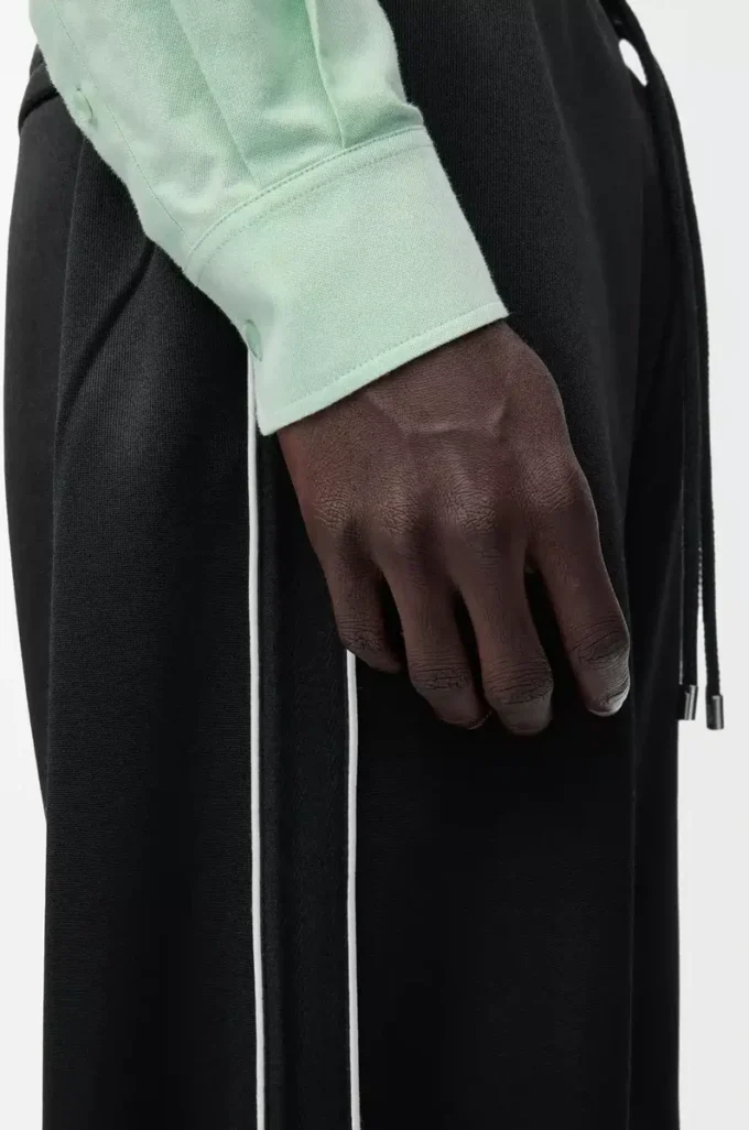 Pantalones de chándal en jersey técnico negro