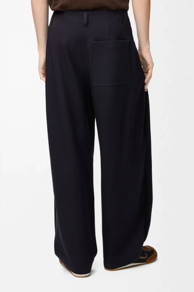 Pantalones de lana azul marino oscuro Pantalones de lana azul marino oscuro
