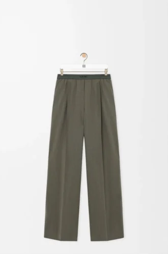 Pantalones de lana verde caqui Pantalones de lana verde caqui