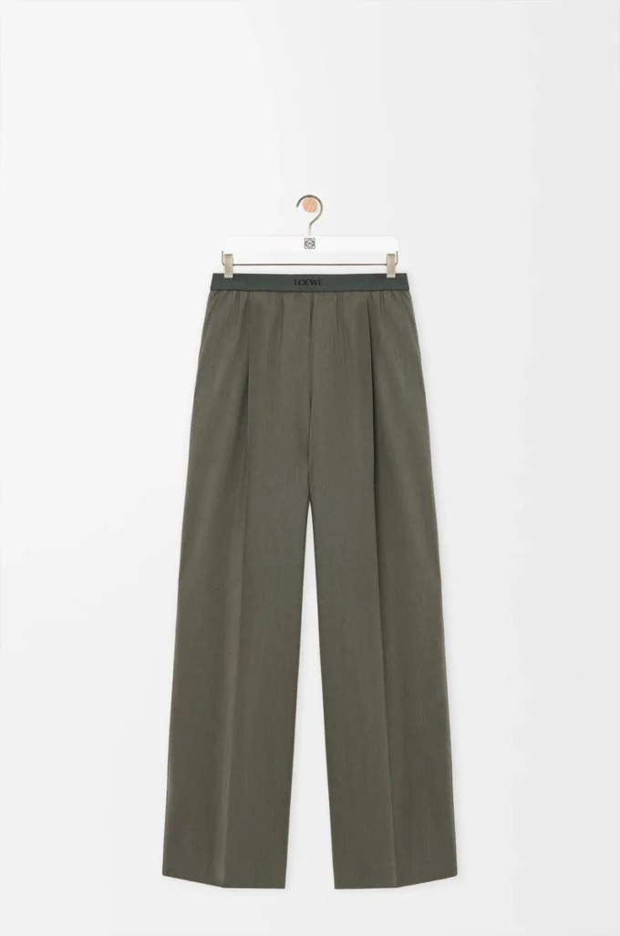 Pantalones de lana verde caqui Pantalones de lana verde caqui