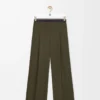 Pantalones de lana verde caqui Pantalones de lana verde caqui