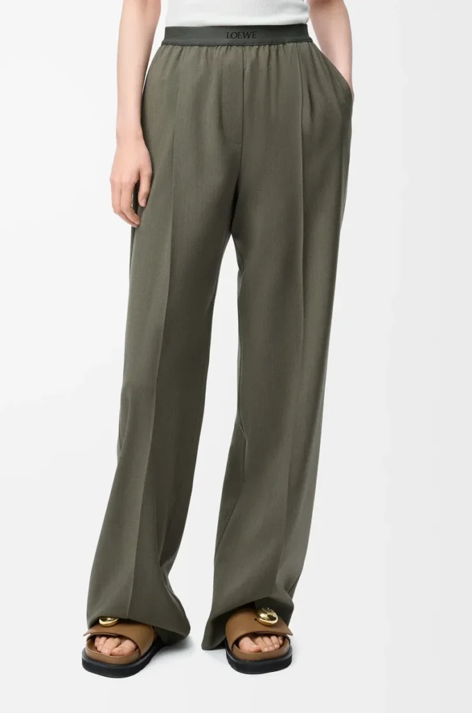 Pantalones de lana verde caqui Pantalones de lana verde caqui