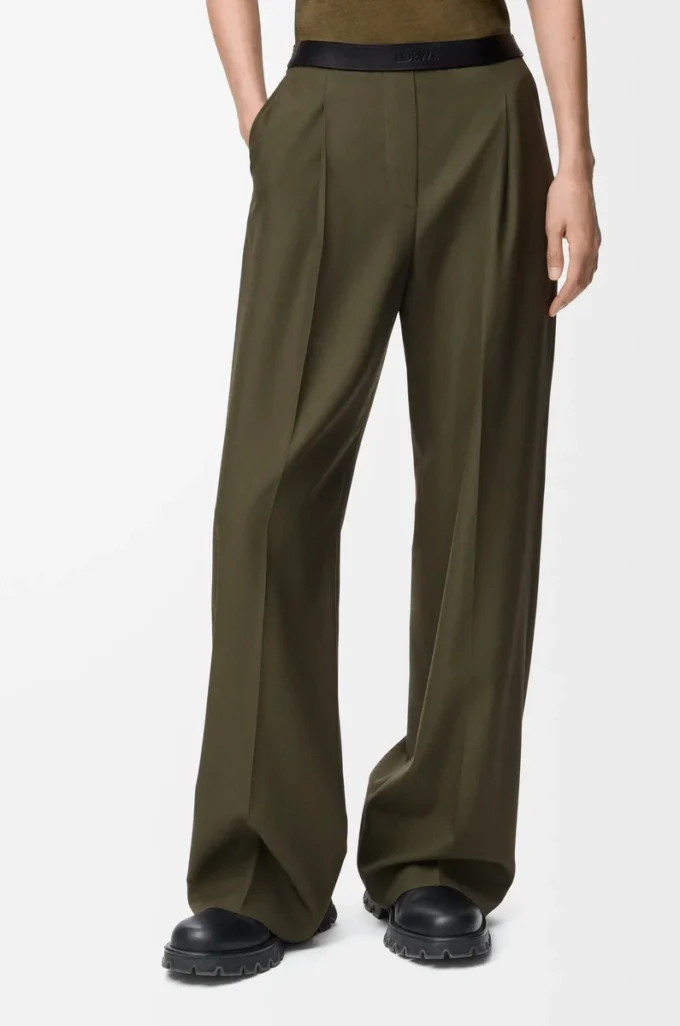 Pantalones de lana verde caqui Pantalones de lana verde caqui
