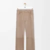 Pantalones de piel de cabra anteada. Beige oscuro.