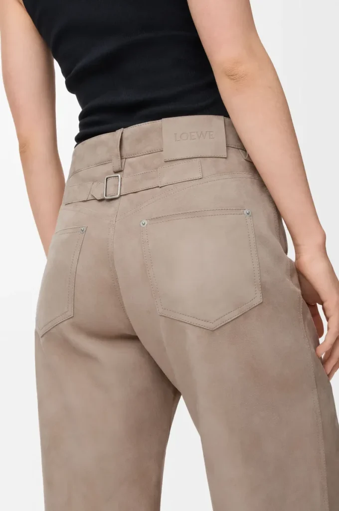 Pantalones de piel de cabra anteada. Beige oscuro.