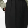 Pantalones de viscosa elástica en color negro. Pantalones de viscosa elástica en color negro.