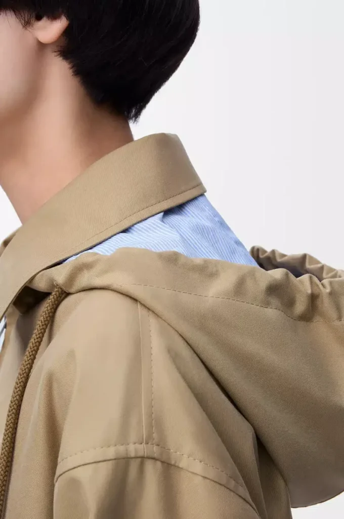 Parka con capucha de algodón beige Parka con capucha de algodón beige