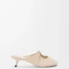 Pebble Mule suave de piel de cordero napa Dough Pebble Mule suave de piel de cordero napa Dough