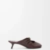 Pebble Soft Mule en piel de cordero napa Brownie Pebble Soft Mule en piel de cordero napa Brownie