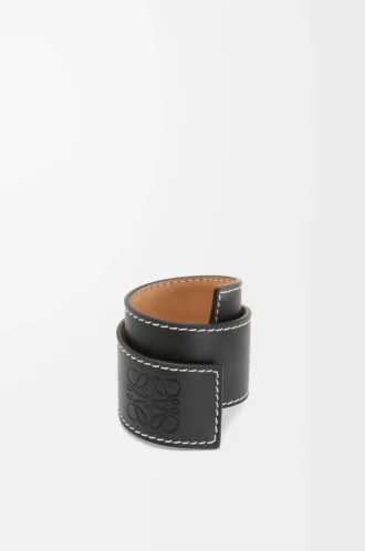 Pulsera slap en piel de becerro negra