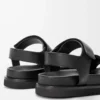 Sandalia Fussbett Pebble en suave piel de becerro. Negro Sandalia Fussbett Pebble en suave piel de becerro. Negro