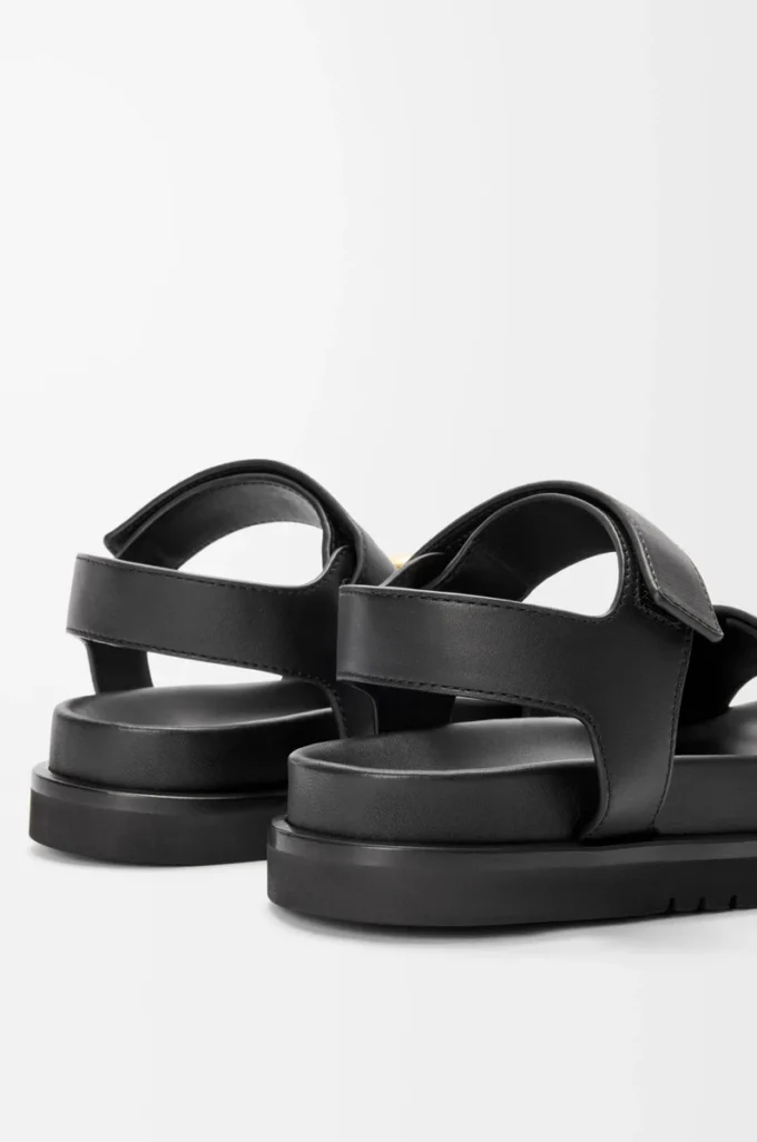 Sandalia Fussbett Pebble en suave piel de becerro. Negro Sandalia Fussbett Pebble en suave piel de becerro. Negro