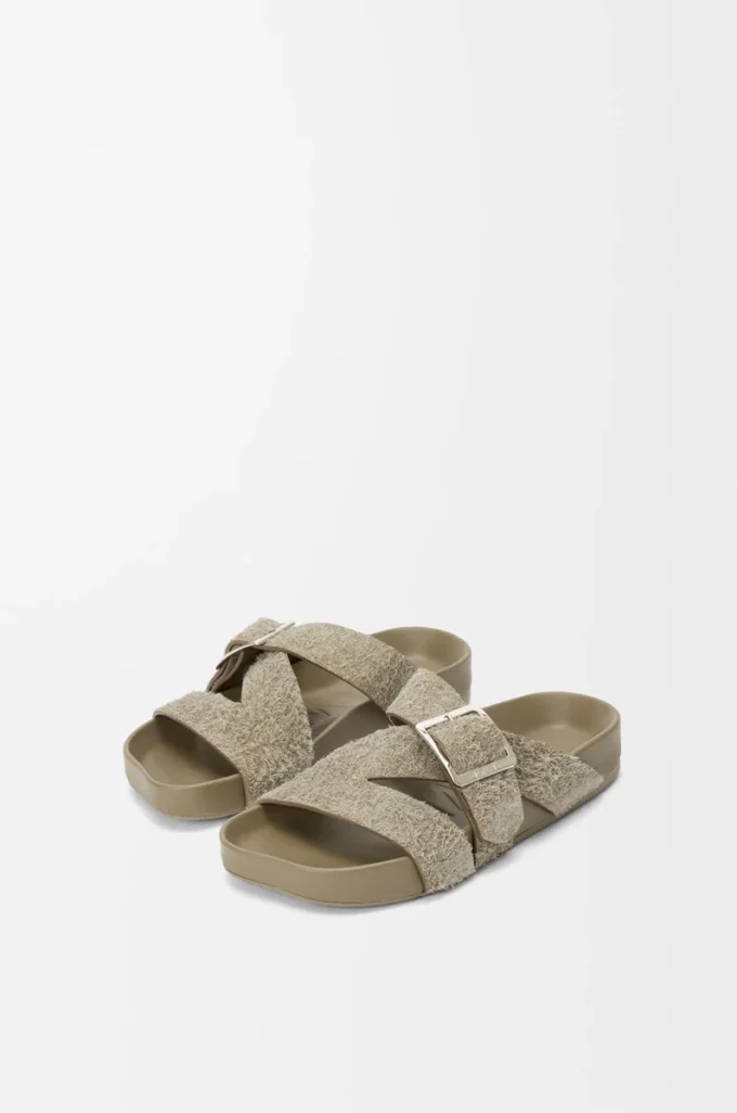 Sandalias con hebilla en ante cepillado verde caqui