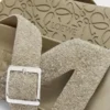 Sandalias con hebilla en ante cepillado verde caqui