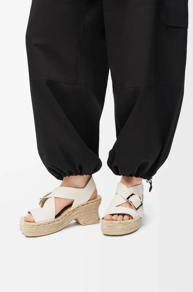 Sandalias con plataforma tipo alpargata Petal en suave piel de becerro Blanco Sandalias con plataforma tipo alpargata Petal en suave piel de becerro Blanco