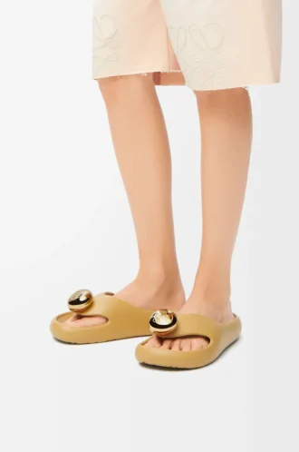 Sandalias de espuma Pebble Concealer medias/doradas
