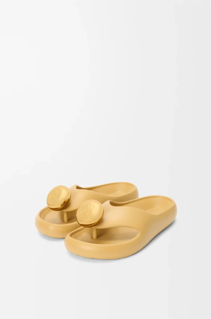 Sandalias de espuma Pebble Concealer medias/doradas