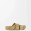 Sandalias deslizantes con hebilla Ease en ante Sahara
