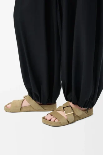 Sandalias deslizantes con hebilla Ease en ante Sahara