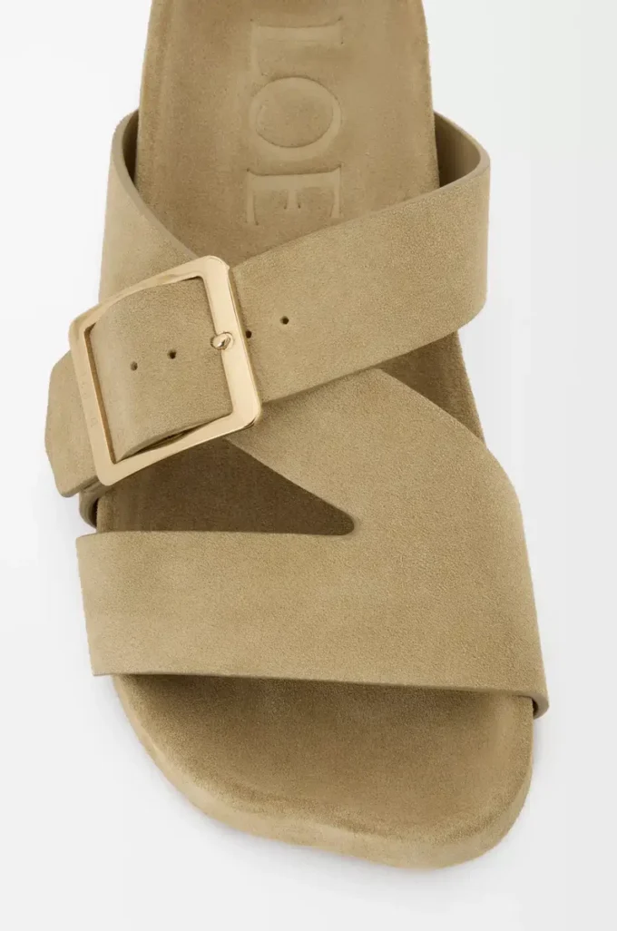 Sandalias deslizantes con hebilla Ease en ante Sahara