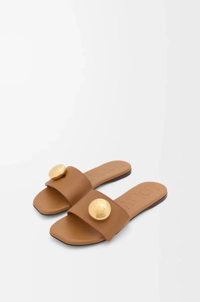 Sandalias Pebble de piel de becerro suave color roble Sandalias Pebble de piel de becerro suave color roble