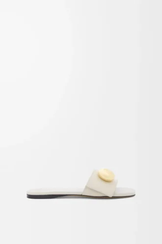 Sandalias Pebble de piel de becerro suave color sal marina