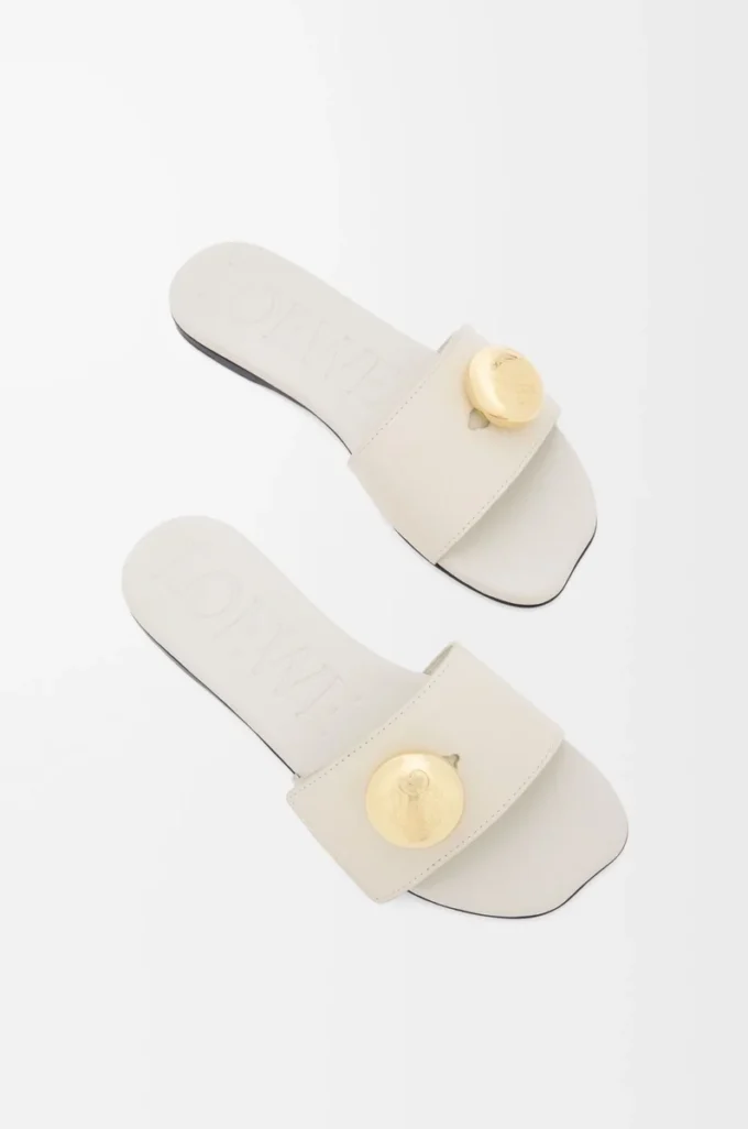 Sandalias Pebble de piel de becerro suave color sal marina Sandalias Pebble de piel de becerro suave color sal marina