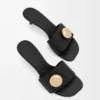 Sandalias Pebble de piel de becerro suave en color negro Sandalias Pebble de piel de becerro suave en color negro